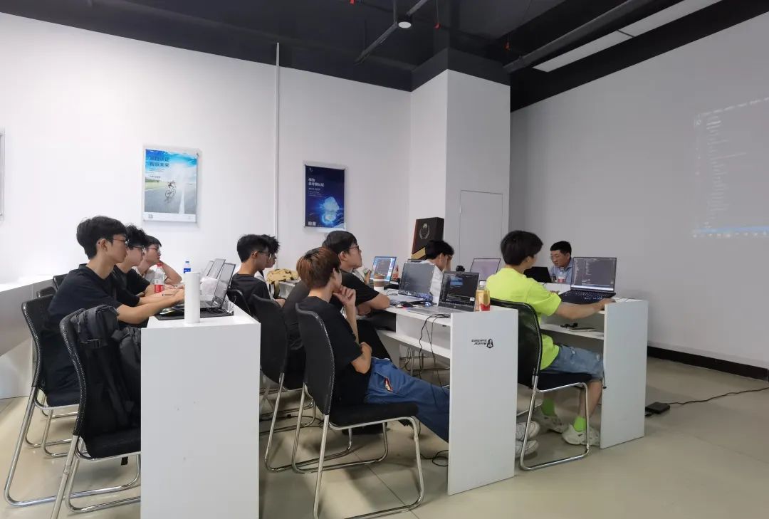 暑期首場華為云移動應用開發師資培訓在泰豪動漫學院舉辦，賦能動漫人才培養新動能